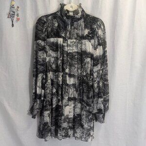 Elan Size Large Black and White Abstract Pattern Dress